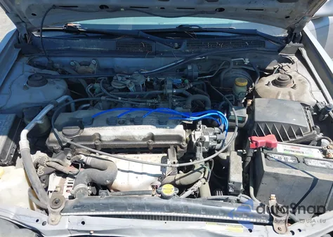 2001 Nissan Altima Gxe z USA, uszkodzony, nr VIN 1N4DL01D71C169075